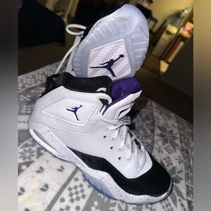 Jordan B'Loyal GS 'White Court Purple' size 10